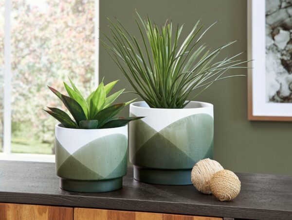 Ardenridge Planter (Set of 2) image