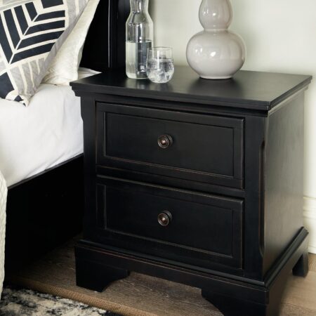 Chylanta Nightstand image