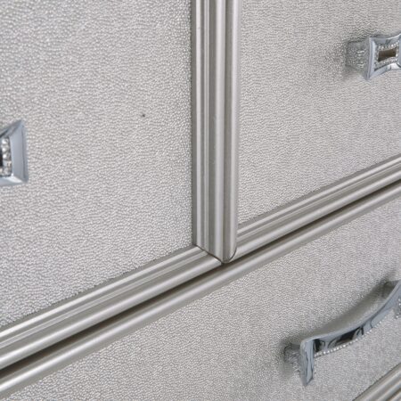 Coralayne - Five Drawer Chest - Image 7