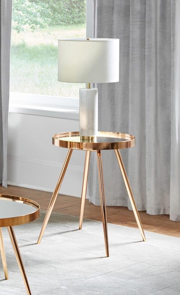 723917 END TABLE image